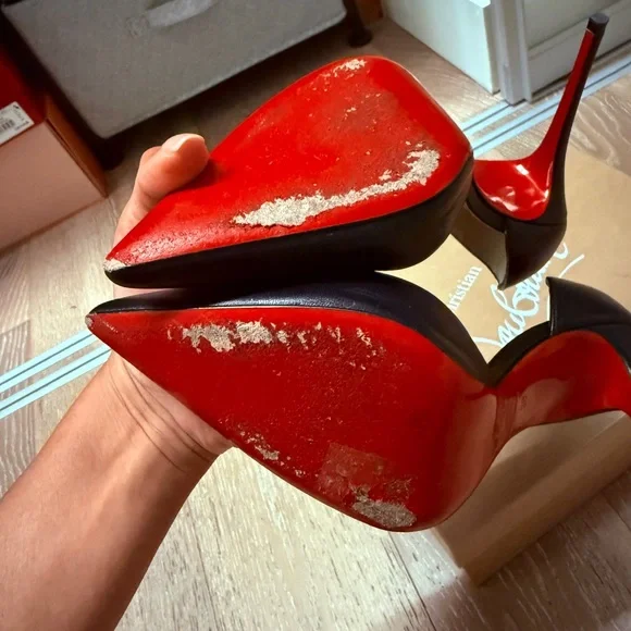 Christian Louboutin IRIZA 100 NAPPA Black Stiletto Heels Timeless Elegance - Picture 5 of 5